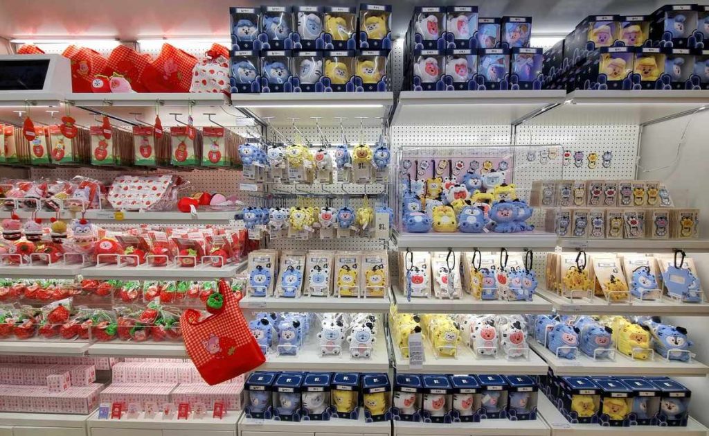 LINE FRIENDS Square Япония