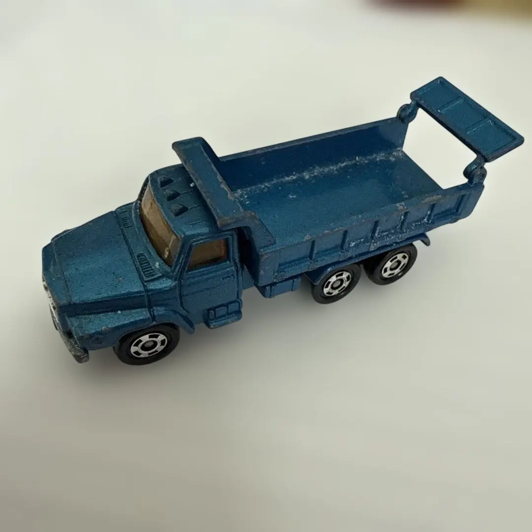 トミカ tomica日産ディーゼル ダンプトラック 日本製