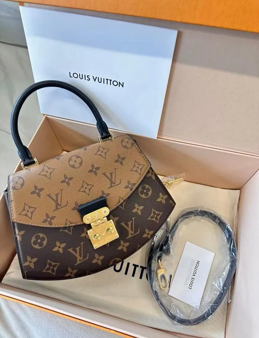 LOUIS VUITTON モノグラムショルダーバッグ