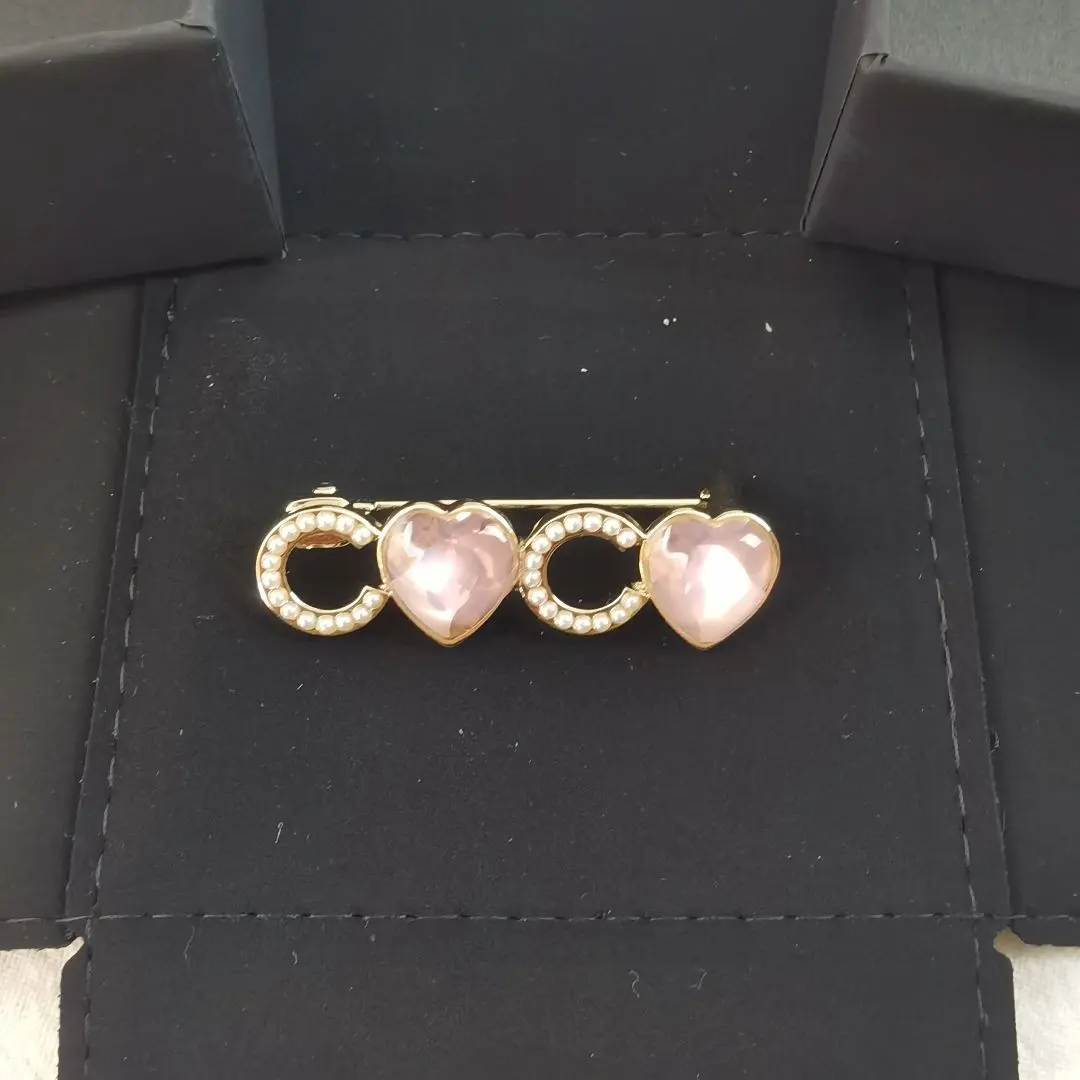 CHANEL COCOピンク ブローチ