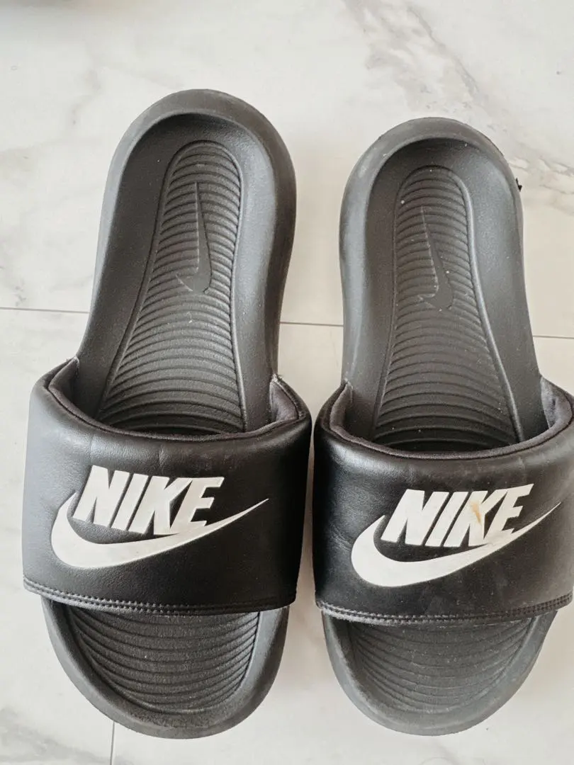Nike ブラック ビーチサンダル ベナッシ