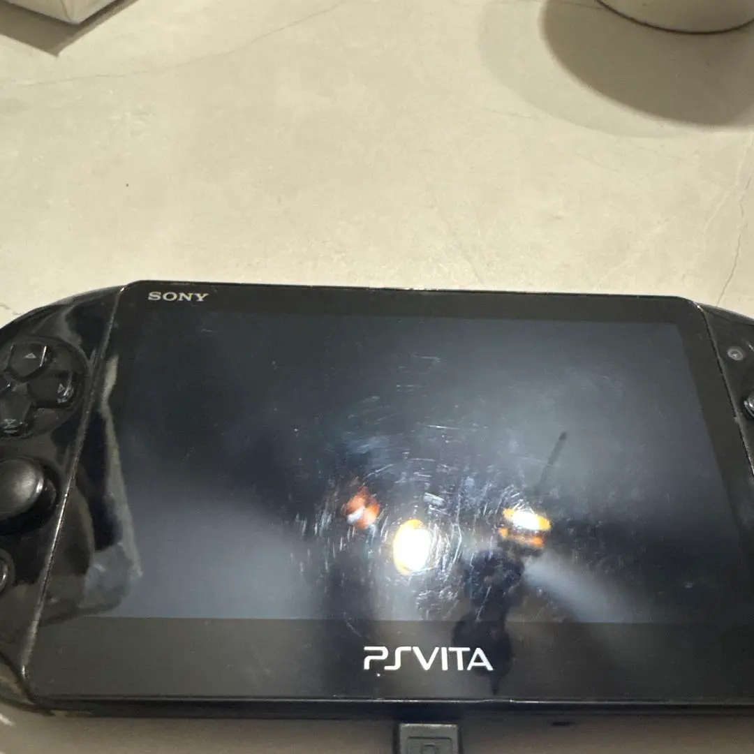SONY PS Vita 本体 PCH-2000 ブラック ケース付き