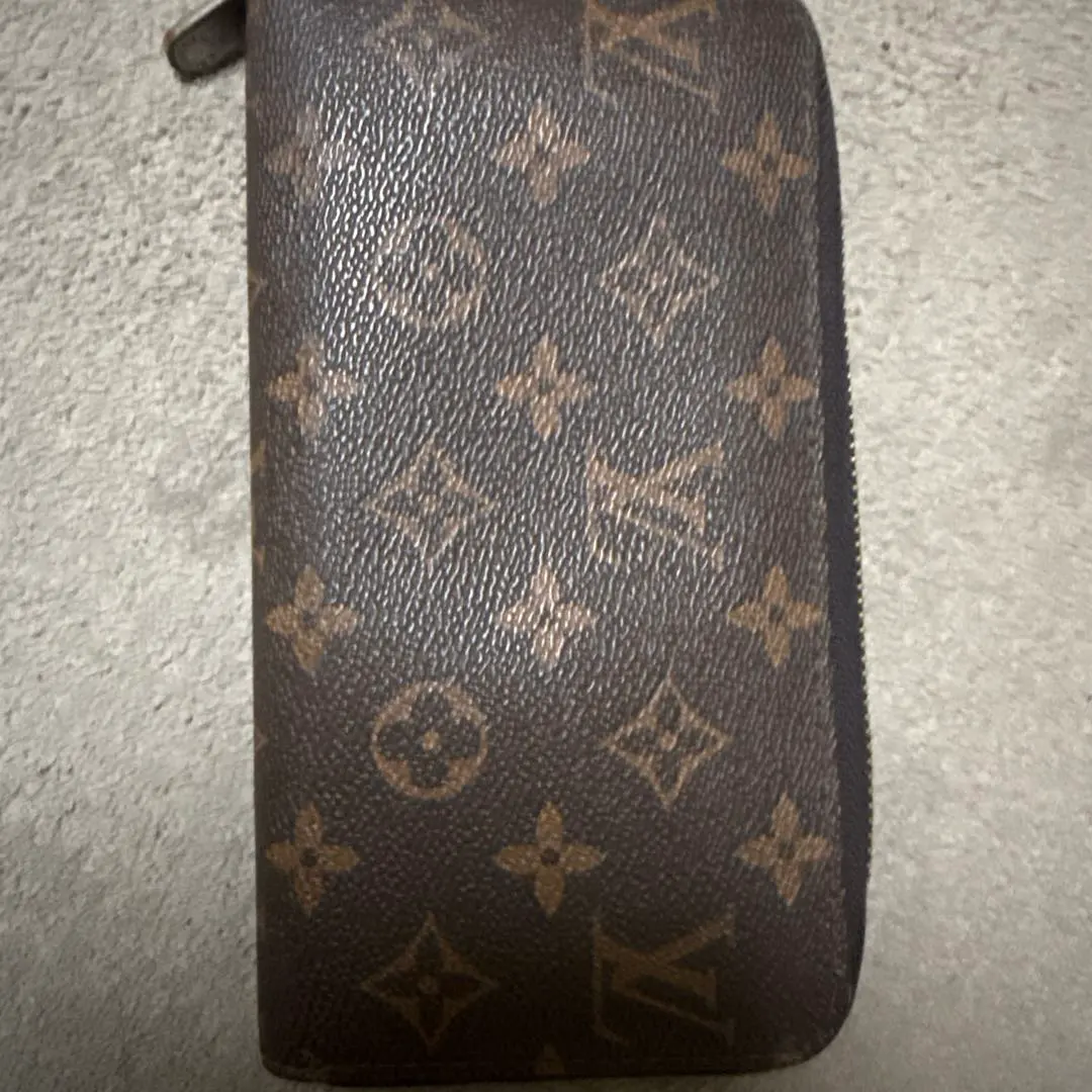 LOUIS VUITTON モノグラム 長財布 ラウンドファスナー