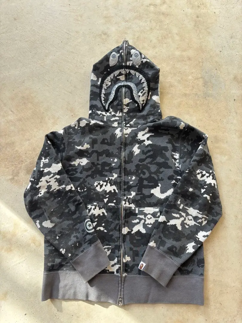 A BATHING APE シャークパーカー デジタルカモ M 値下げ⭕️
