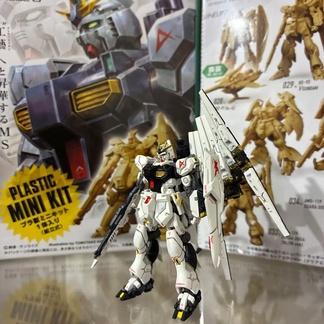 ガンダムアーティファクト　νガンダム全塗装済み完成品