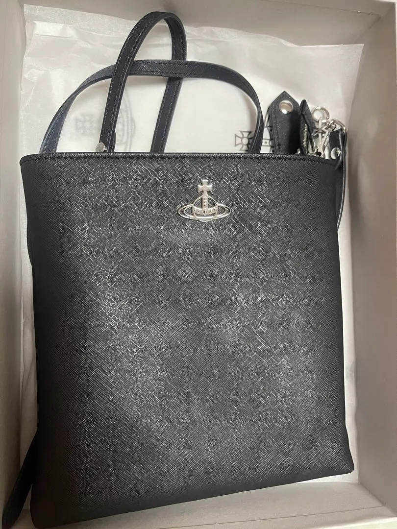 Vivienne Westwood スクエアチェーンショルダーバッグ