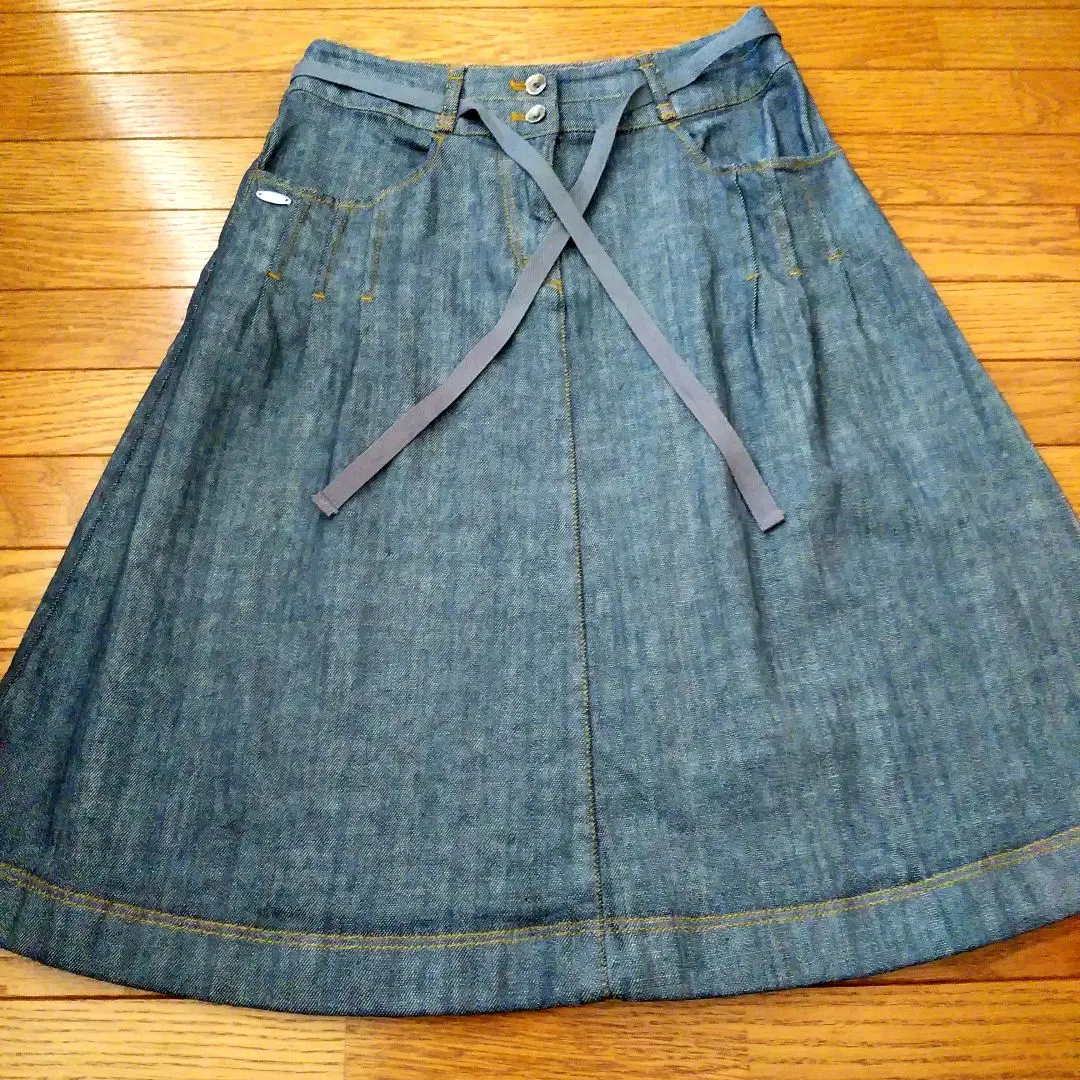 シンプルライフ　ひざ丈デニムスカート