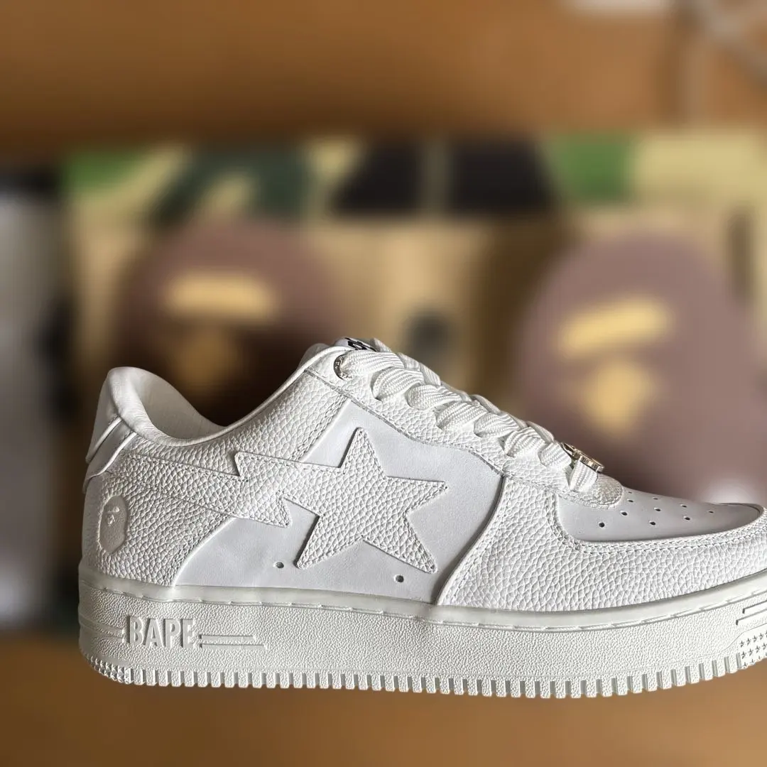 未使用品　A BATHING APE スニーカー　ベイプスタ ホワイト