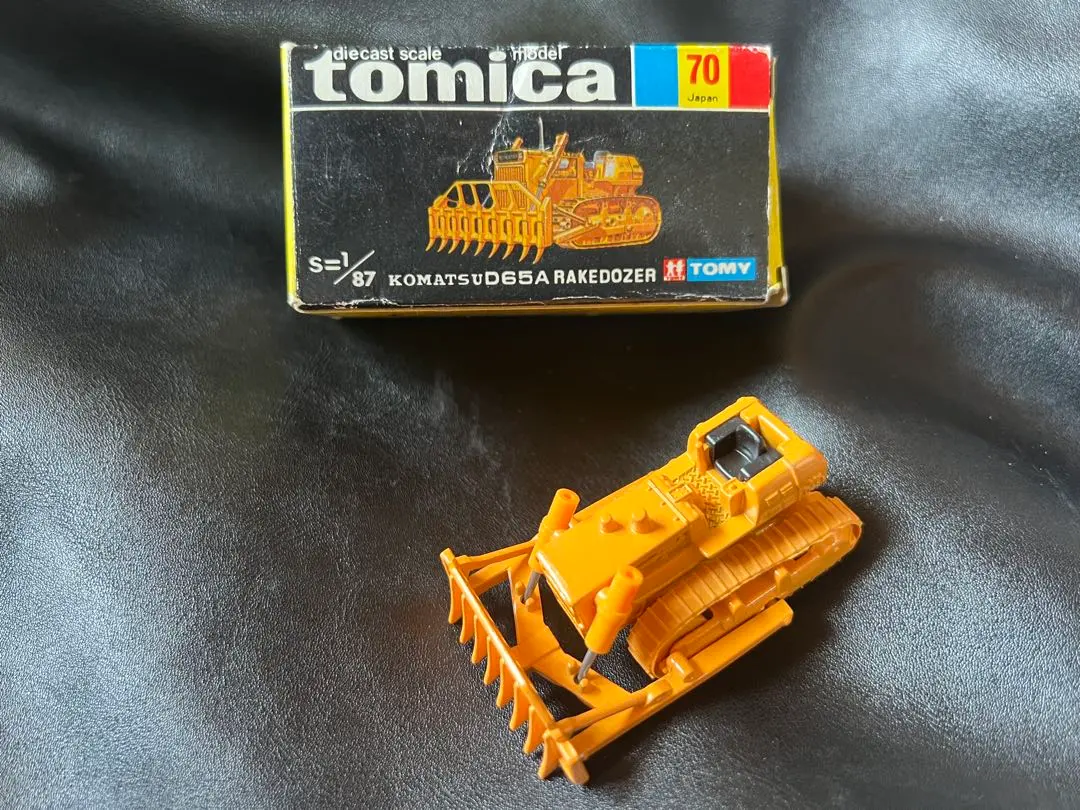 トミカ 小松 D65A レーキドーザ 1/87 日本製 黒箱