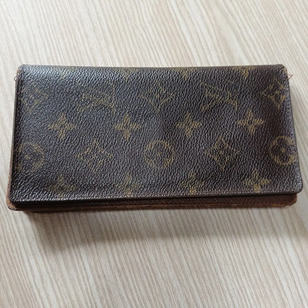 Louis Vuitton モノグラム 長財布 ポルトカルトクレディ