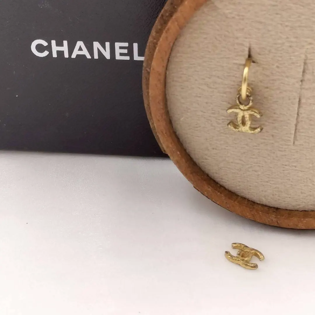 1226 CHANEL シャネル ココマーク ピアス 黒
