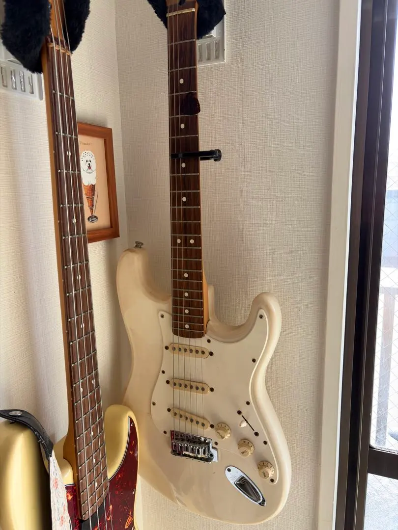 Fender Stratocaster アイボリー