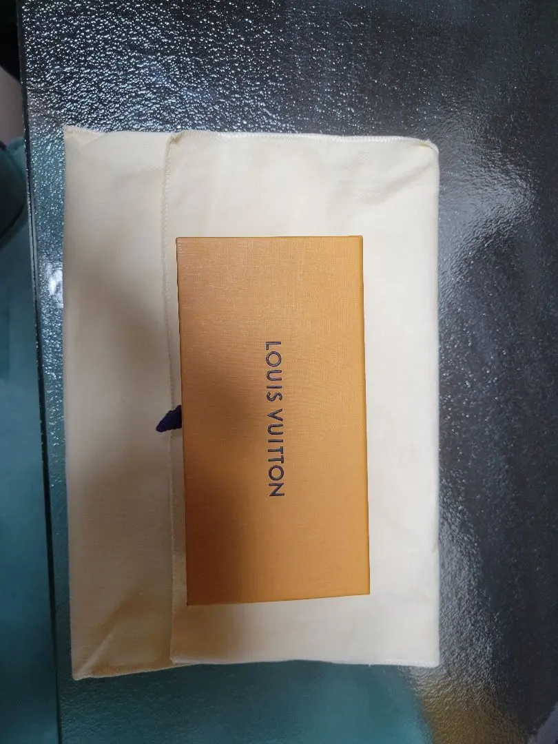 LOUIS VUITTON オレンジ ポーチ