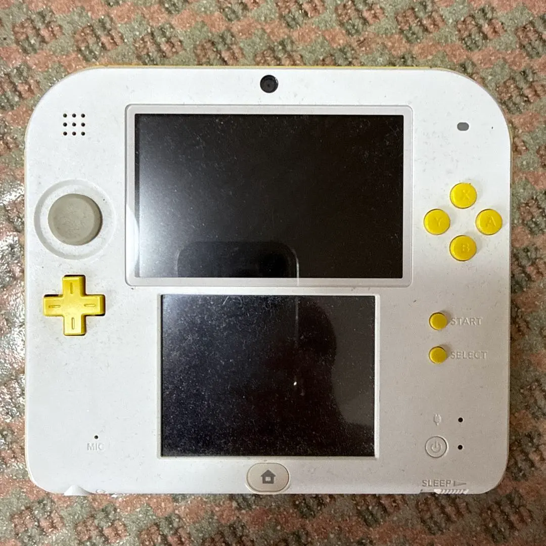 Nintendo 2DS 本体 ホワイト イエロー