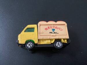 Tomica 