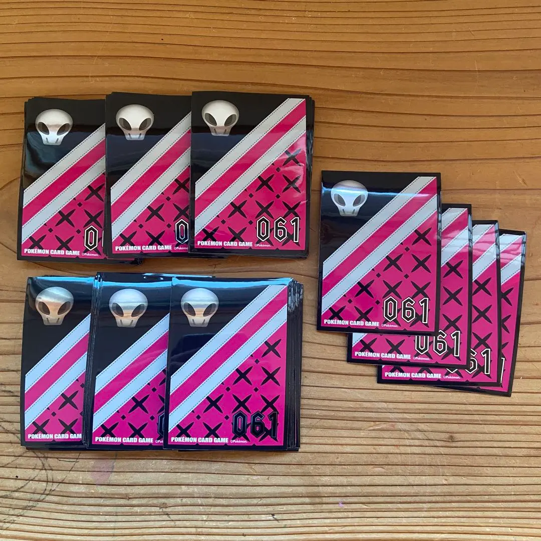 ポケカ公式デッキシールド「Pokémon Trainers ネズ 」64枚セット