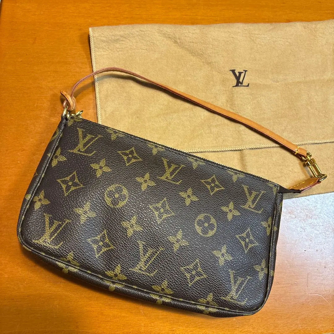 Louis Vuitton モノグラム　アクセソワール