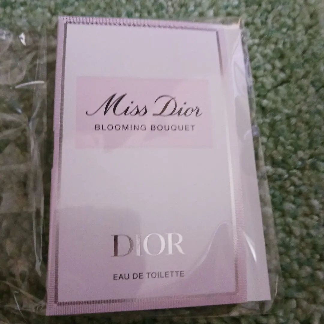Miss Dior Blooming Bouquet 香水 サンプル