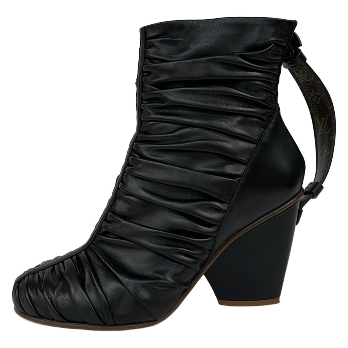 LOUIS VUITTON(ルイヴィトン) ショートブーツ 37 レディース オリンピア 黒 センターシーム/ギャザー レザー