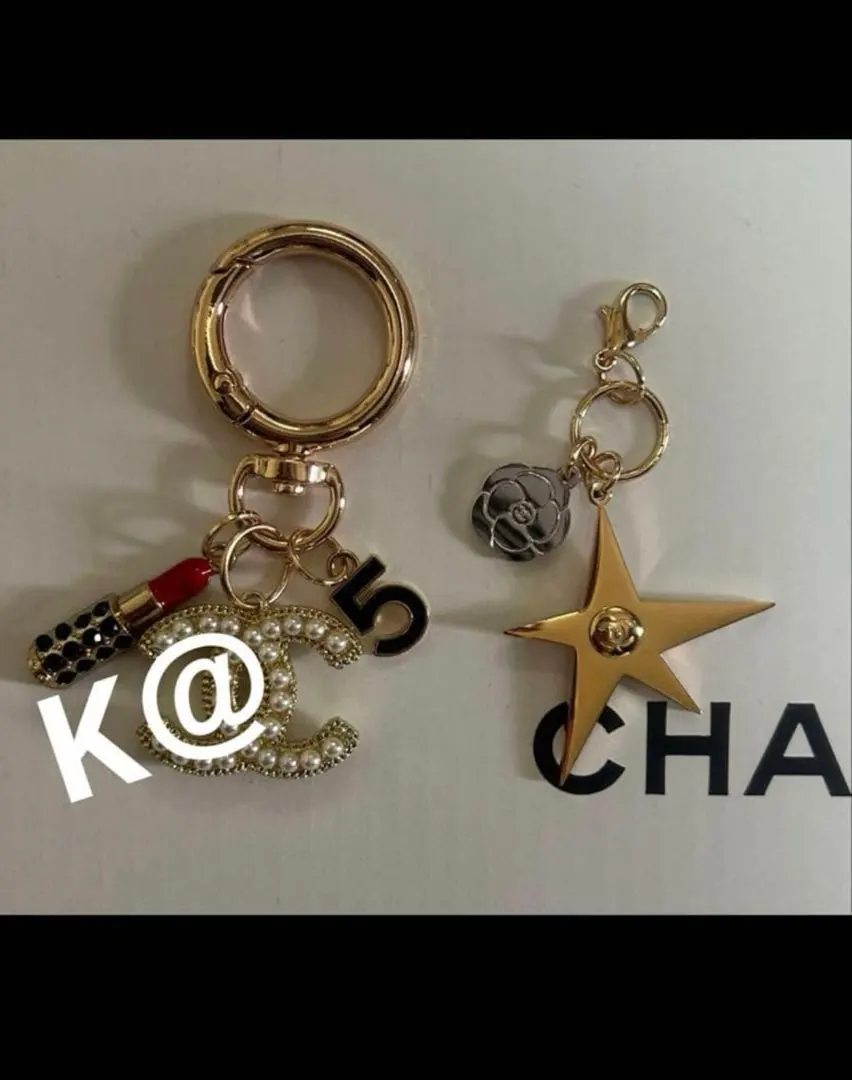 CHANEL　2025年 ホリデーチャーム　　　キーホルダー