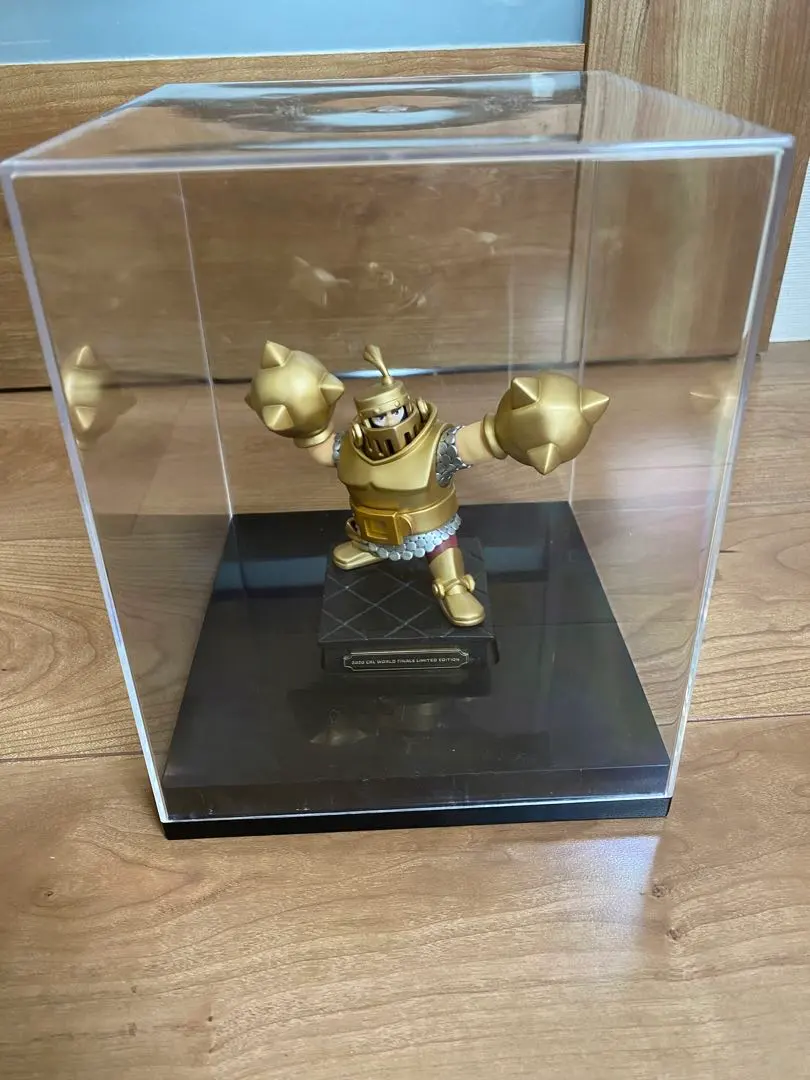 クラッシュロワイヤル 限定フィギュア 黄金のメガナイト