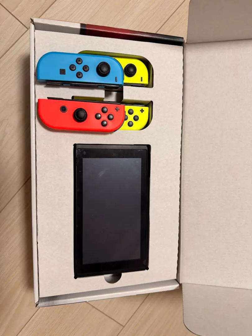 Nintendo Switch 本体 ネオンブルー/レッド