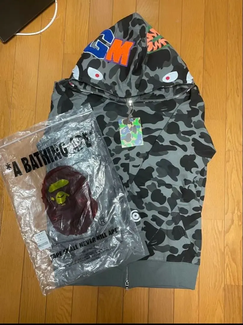 bapeエイプシャークパーカー