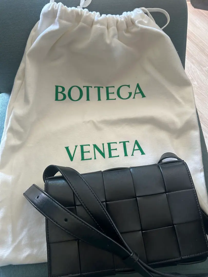 Bottega Veneta カセットショルダーバッグ ブラック
