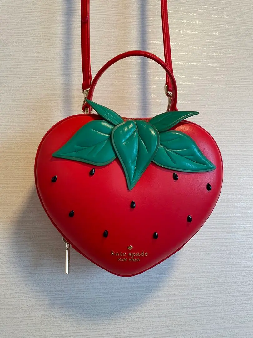 【中古】 kate spade 苺 ストロベリー ドリームス 3D クロスボディ