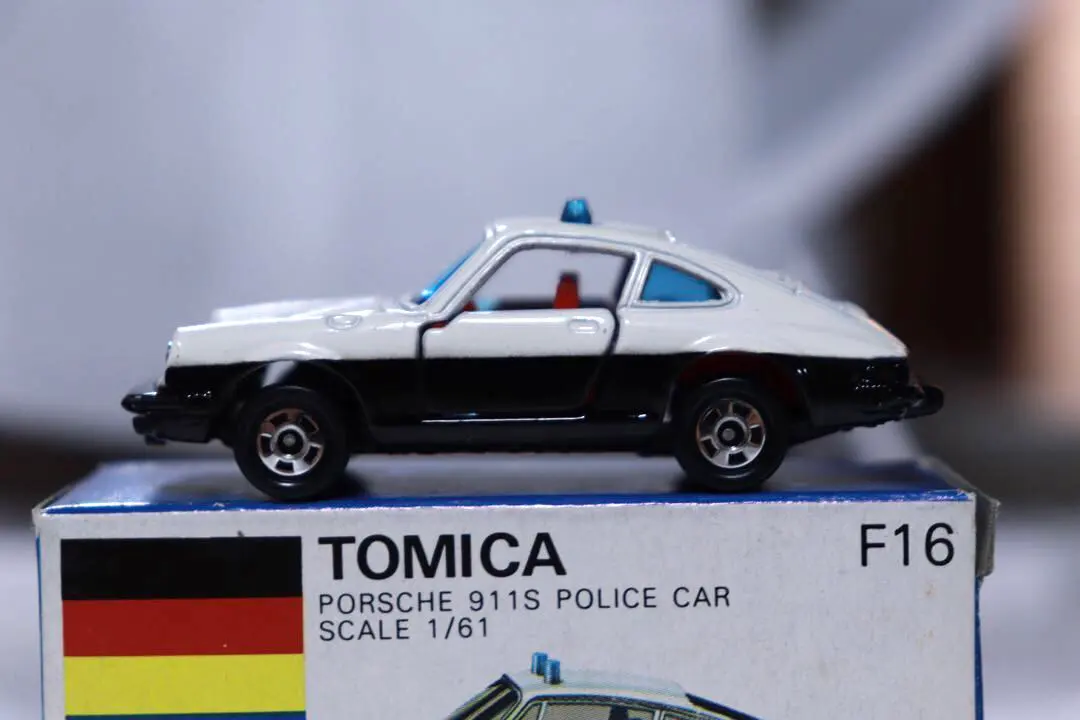 日本製　トミカ　外国車シリーズ　ポルシェ　911S ポリスカー　F16