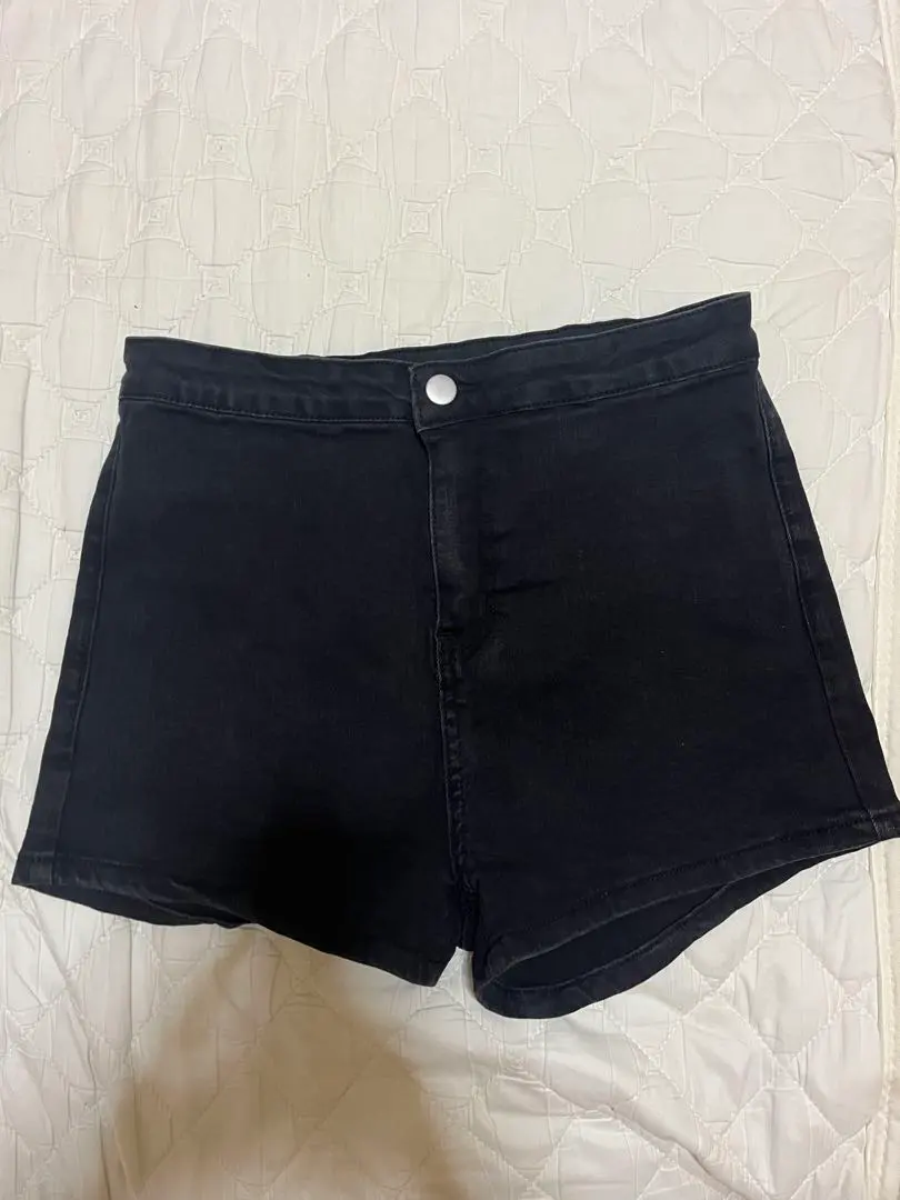 レディース ブラック デニムショートパンツ