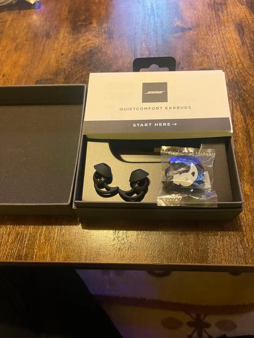 Bose QuietComfort Earbuds ブラック 右耳のみ。