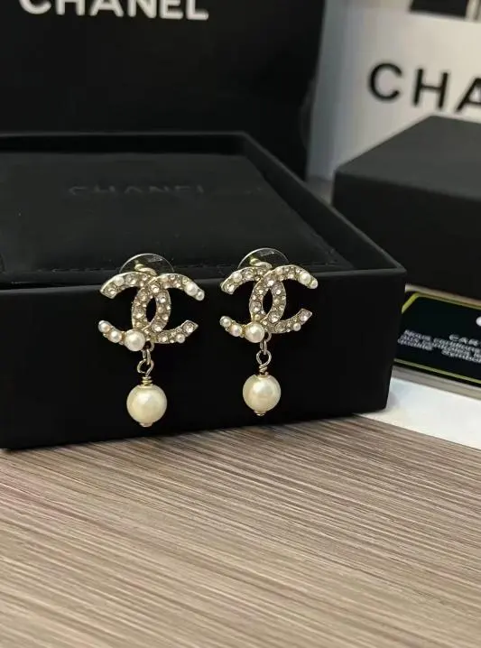 chanel ゴールドイヤリング