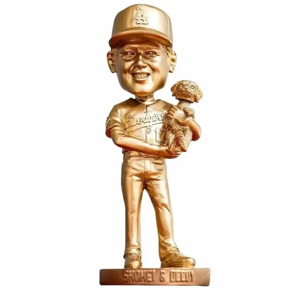 金色　大谷翔平　デコピン　バブルヘッド　来場者限定