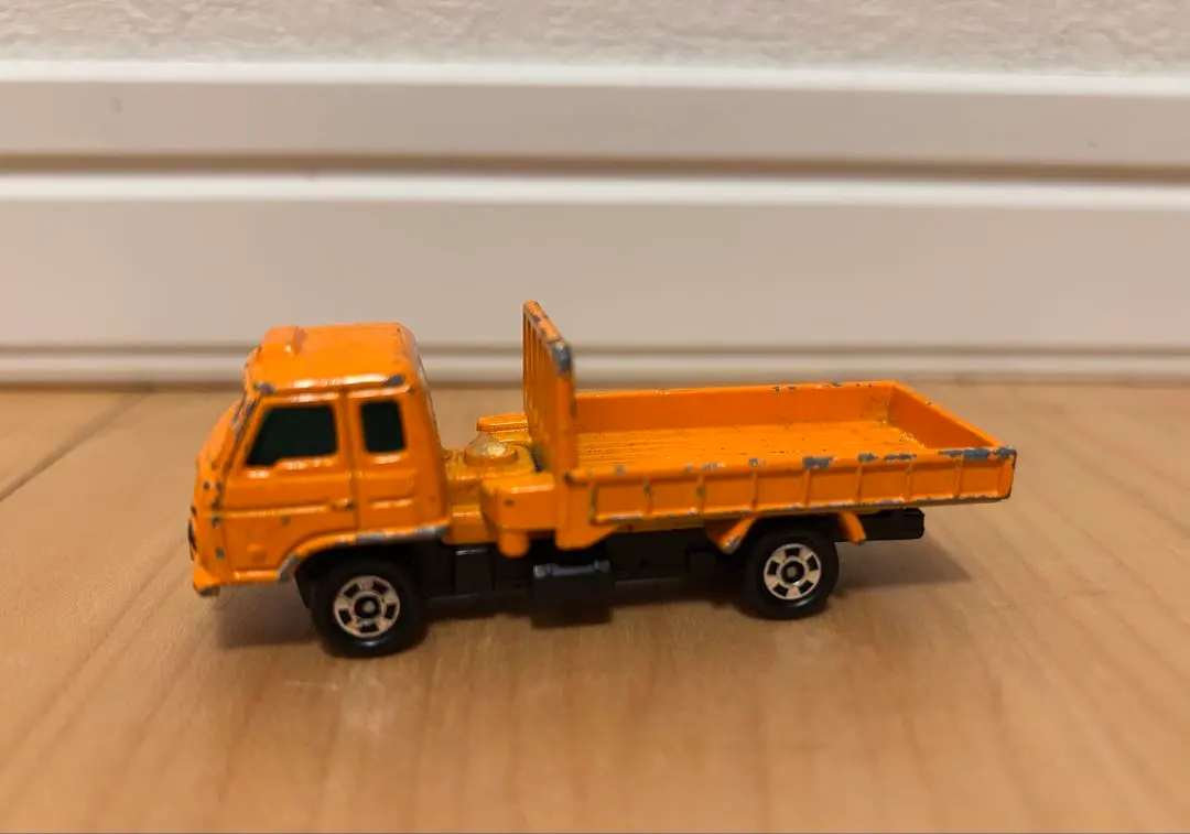 日本製トミカ　ミニカー　日産ディーゼル　コンドル No56 S=1/104
