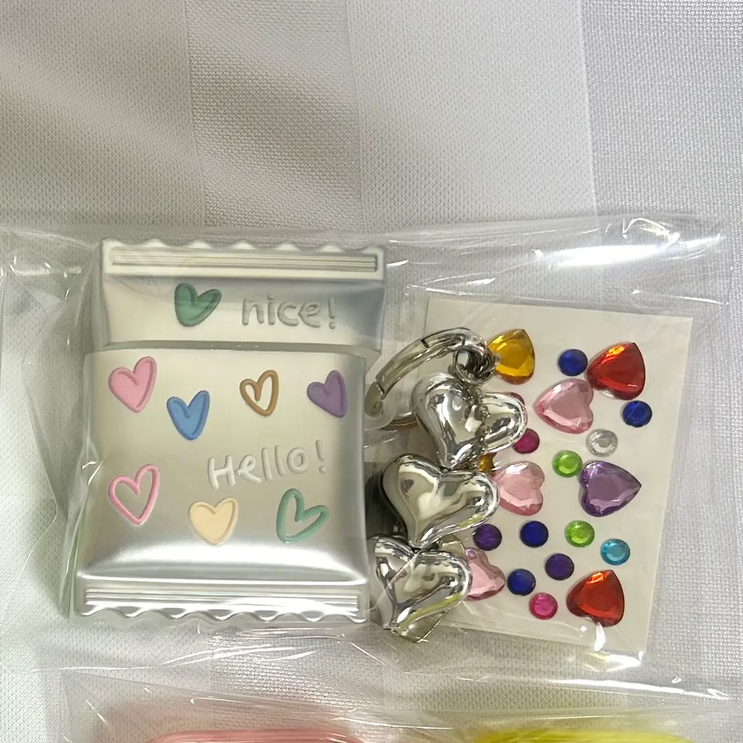 AirPods ケース シルバー ハートチャーム デコパーツ付き