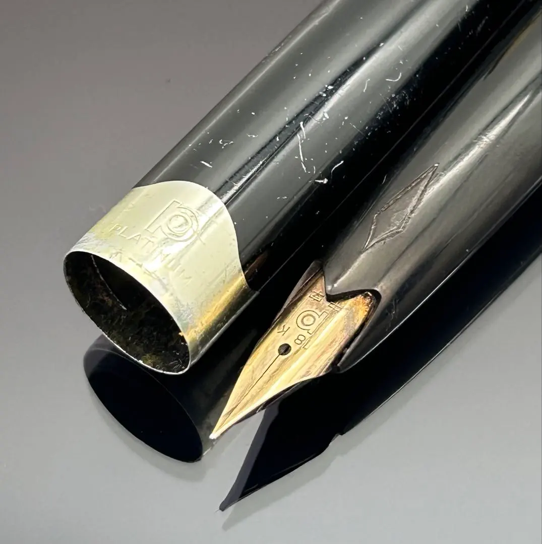 【中古良品】プラチナ 18K 万年筆 中字 ブラック×ゴールド 現状品