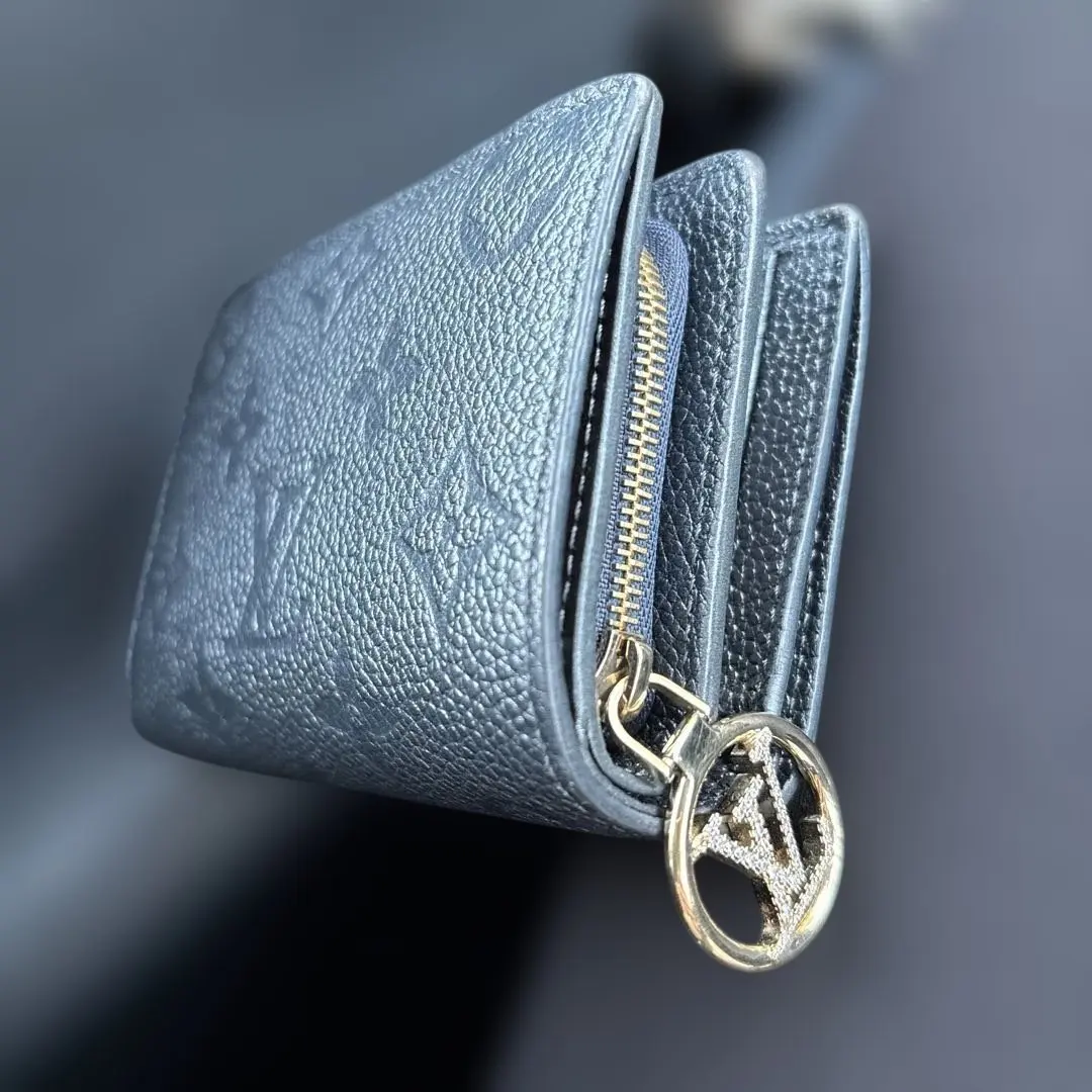 Louis Vuitton ネイビー二つ折り財布