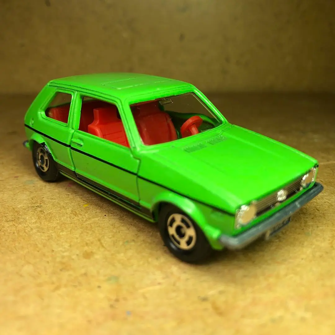 日本製トミカ青箱 F5(1/56) フォルクスワーゲン GOLF GLE 箱無