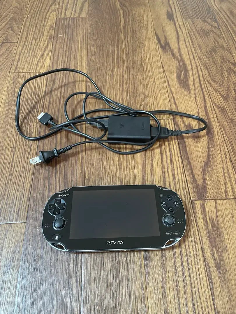 SONY PlayStation Vita PCH-1000 本体　充電器付き