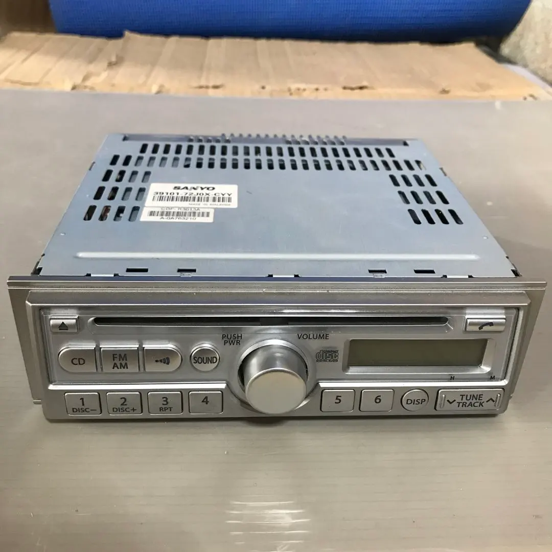SANYO カーオーディオ 39101-72JOX-CYY ジャンク