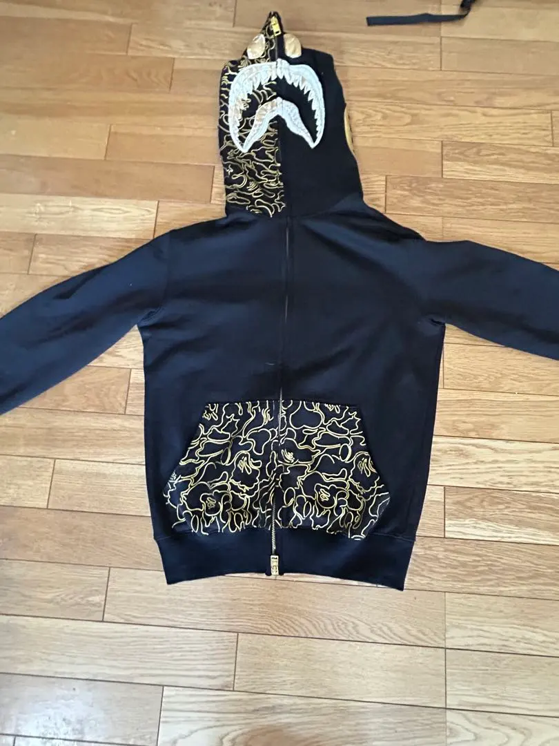 A BATHING APE シャークパーカー ブラック M