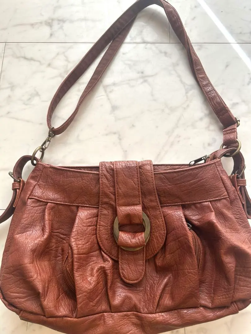 多収納　レガートラルゴ 2way ショルダーバッグ ブラウン ギャザー