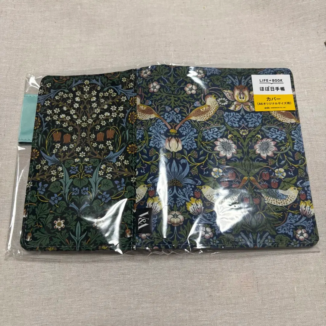 ほぼ日手帳カバー V&A Strawberry Thief