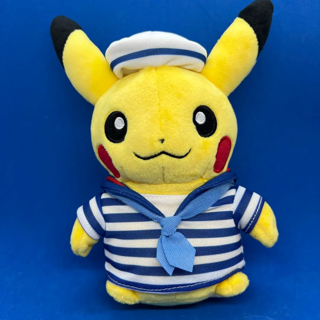 ポケモンセンター限定　マンスリーピカチュウ　ぬいぐるみ