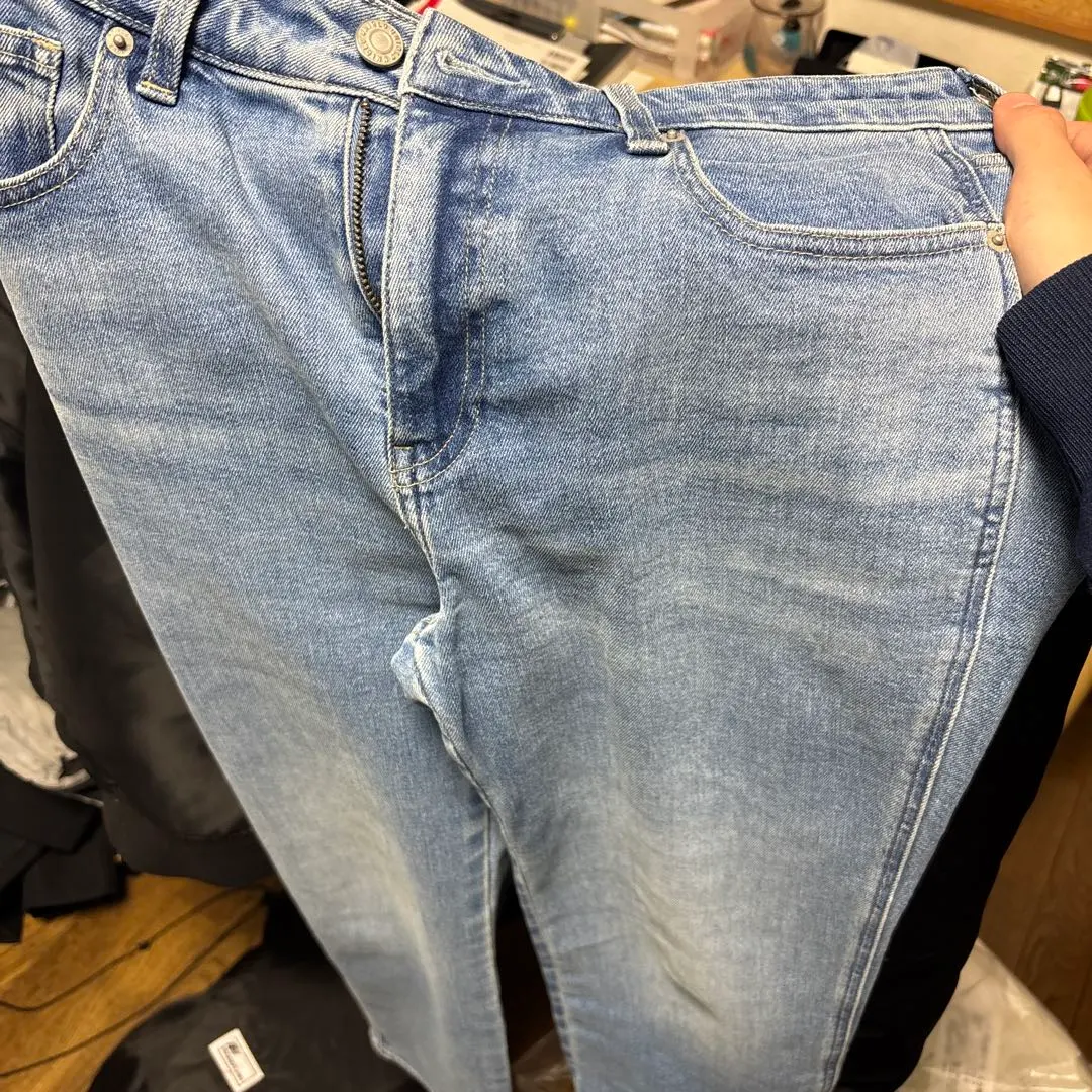 ライトブルー ストレートデニム