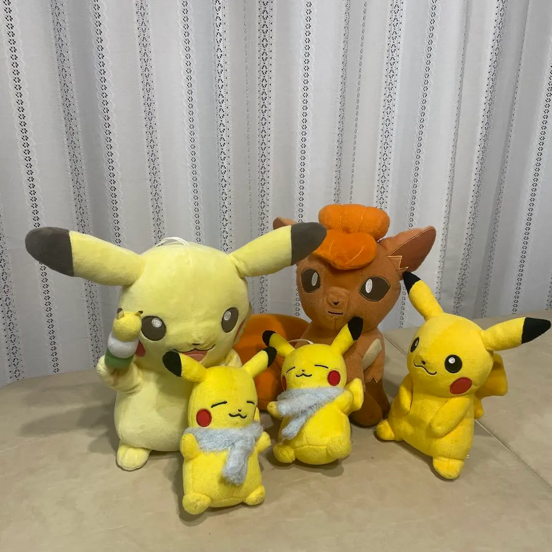 ポケモン　ぬいぐるみ　まとめ売り　５体　ピカチュウ　ロコン