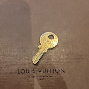 Louis Vuitton Louis Vuitton 222 85