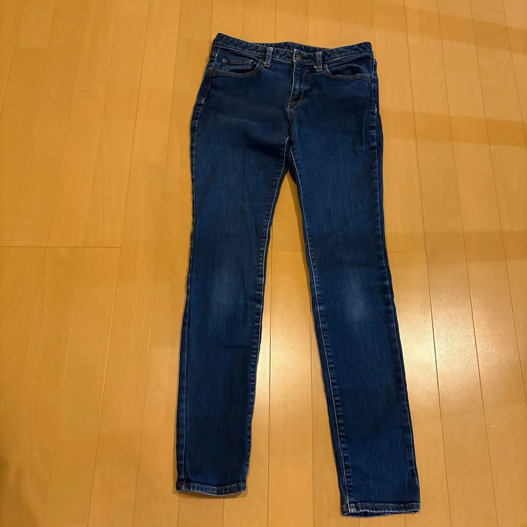 ダークブルー スキニージーンズ　GU