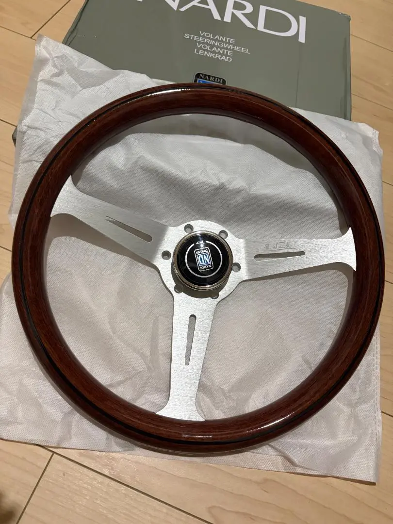 NARDI ステアリング シルバー/ ウッド調/黒色線 14インチ 約350mm